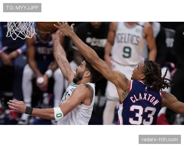 奥格斯堡进攻火力全开，强势表现引球迷热议