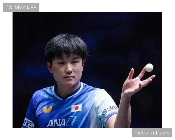 张本智和家的冰箱里塞满了能量饮料，训练完直接对瓶吹